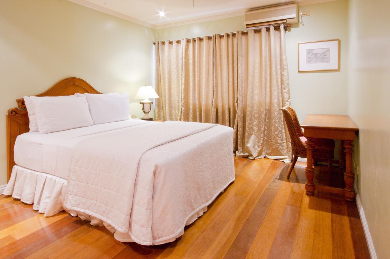 Sophia Suites Residence Hotel Cebu Kültér fotó
