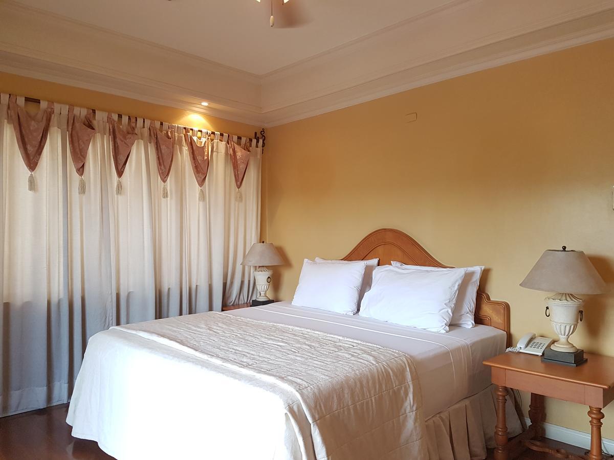 Sophia Suites Residence Hotel Cebu Kültér fotó