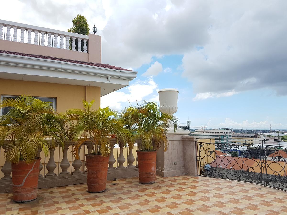 Sophia Suites Residence Hotel Cebu Kültér fotó